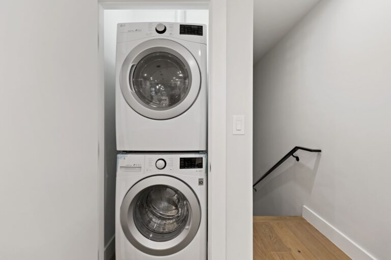 008_320_WEBSTER_ST_NW_UNIT_3_312816_582614