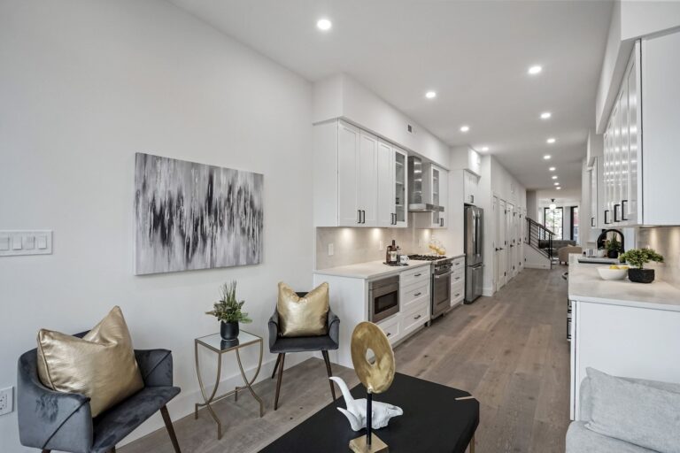 013_516_10TH_ST_SE_313726_585760