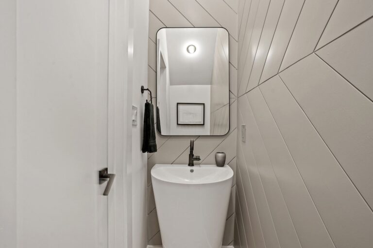 015_516_10TH_ST_SE_313726_585760