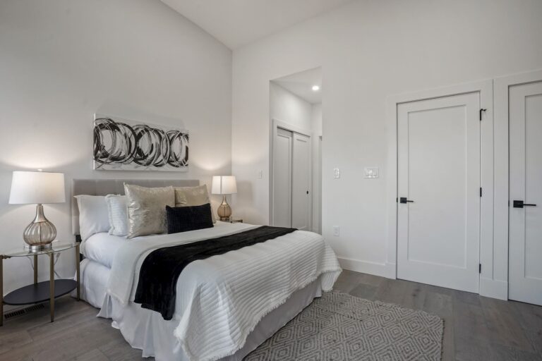 020_516_10TH_ST_SE_313726_585760